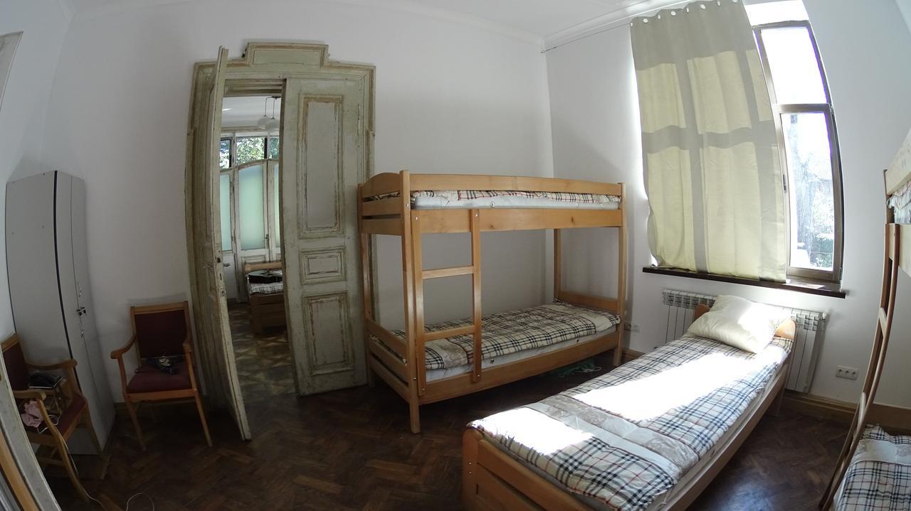 Hostel Mif Ivano-Frankivsk Exteriör bild