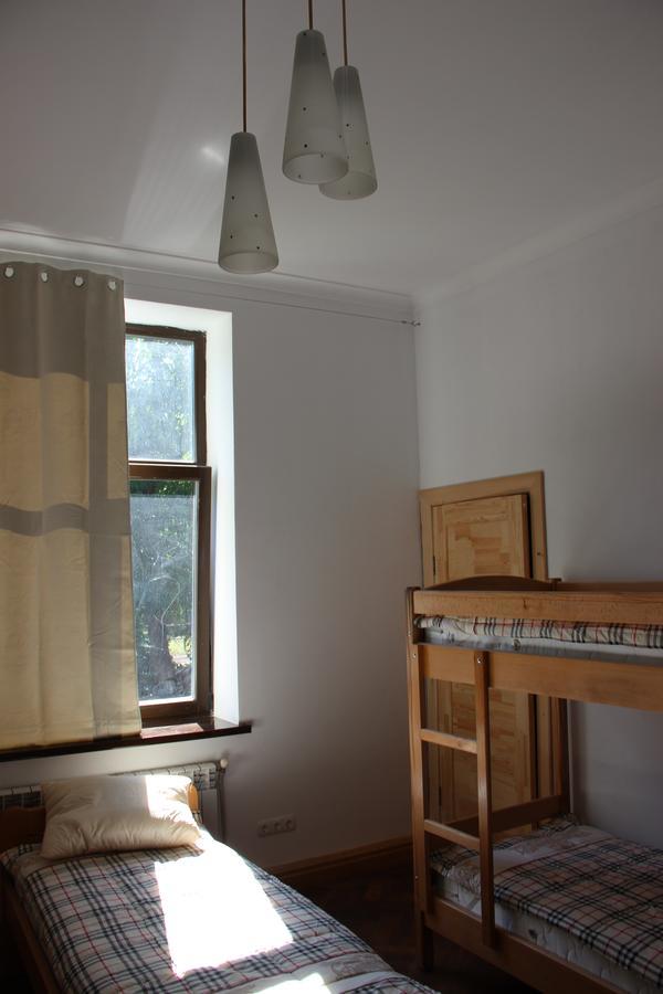 Hostel Mif Ivano-Frankivsk Exteriör bild